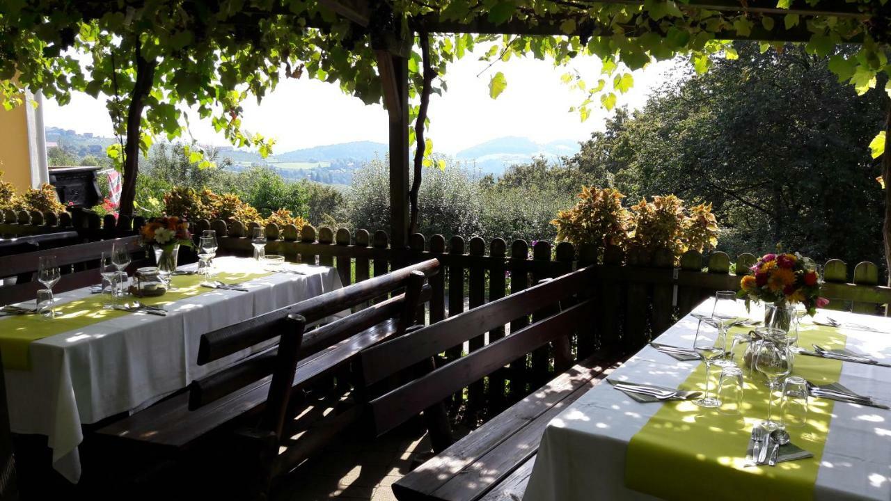 Bed and Breakfast Weingut Stoff Kitzeck im Sausal Exterior foto